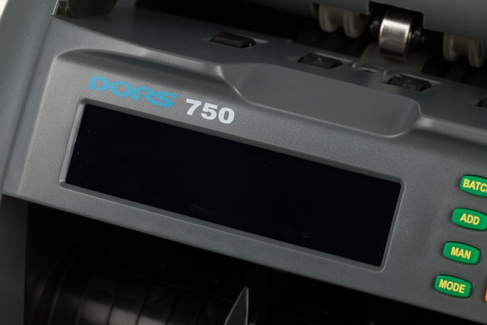 Счетчик банкнот Dors 750M1 мультивалютный FRZ-042906