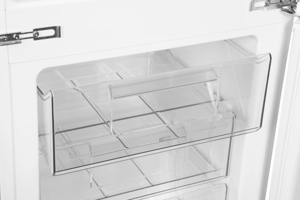 Холодильник Electrolux LND5FE18S 2-хкамерн. белый