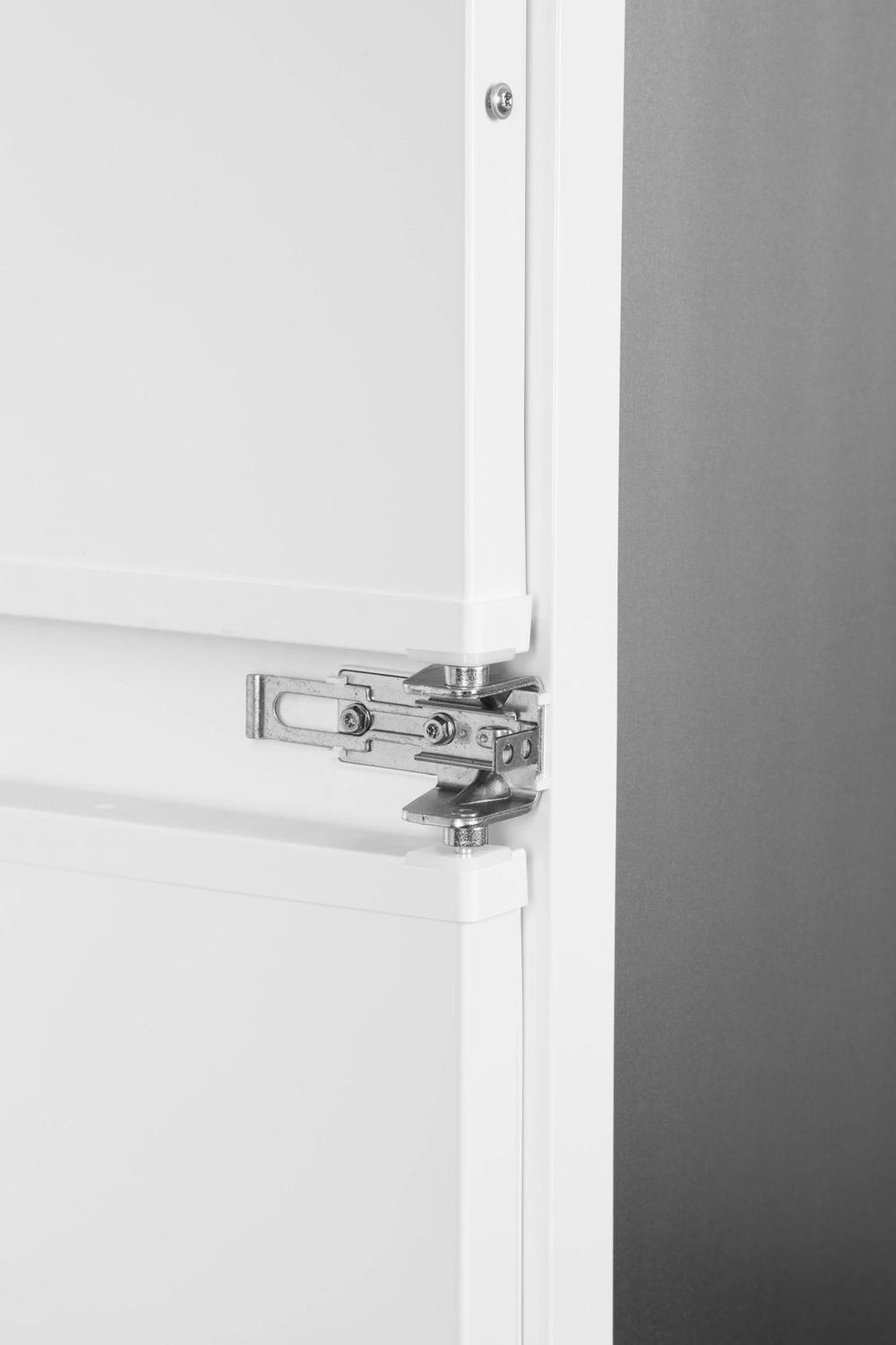 Холодильник Electrolux LND5FE18S 2-хкамерн. белый
