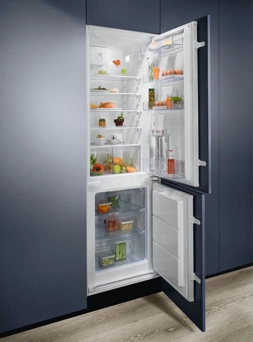 Холодильник Electrolux LND5FE18S 2-хкамерн. белый