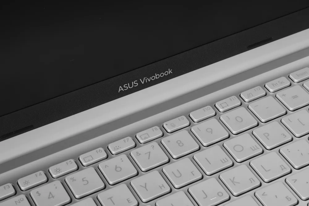 Ноутбук Asus Vivobook 15 X1504MA-BQ643 Core 3 310 16Gb SSD512Gb Intel Graphics 15.6" IPS FHD (1920x1080) без ОС silver WiFi BT Cam (90NB17I2-M01340)
