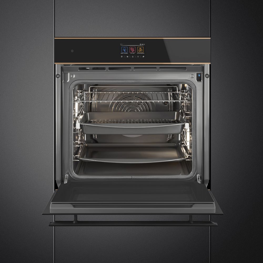 Встраиваемый духовой шкаф SMEG/ Многофункциональный духовой шкаф с паром и пиролитической очисткой, 60 см, 19 функций, чёрное стекло Eclipse, медный профиль, Dolce Stil Novo