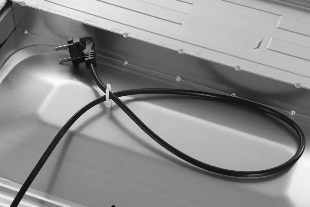 Духовой шкаф Электрический Electrolux EOF5H40BX черный/нержавеющая сталь