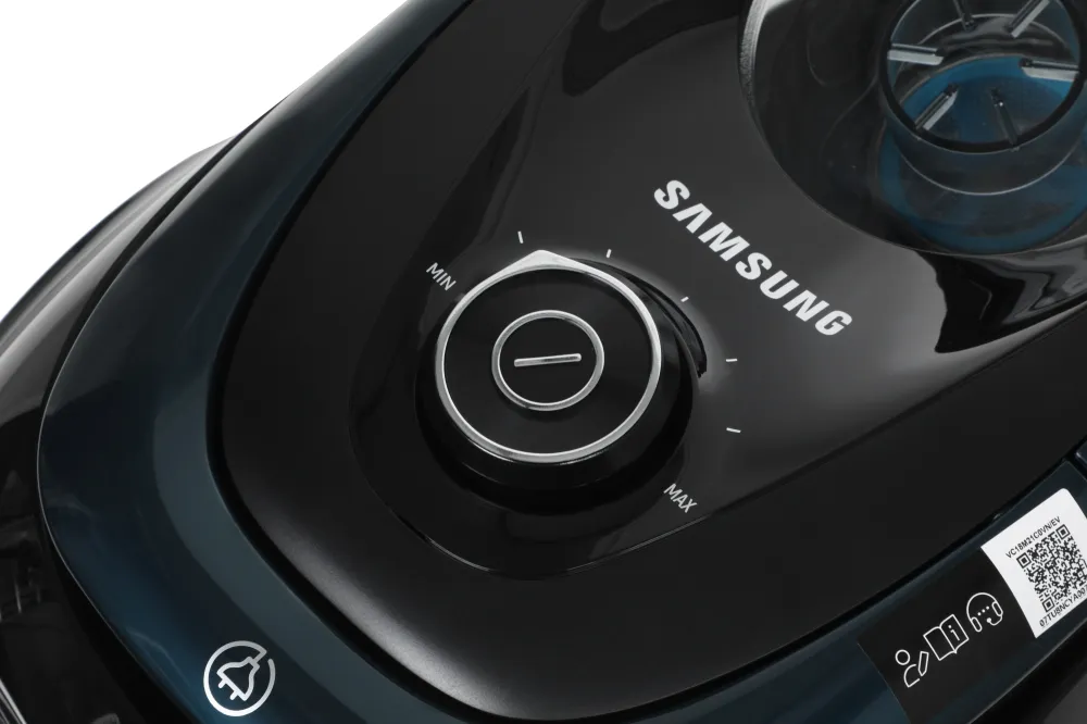 Пылесос Samsung VC18M21C0VN/EV 1800Вт зеленый/черный