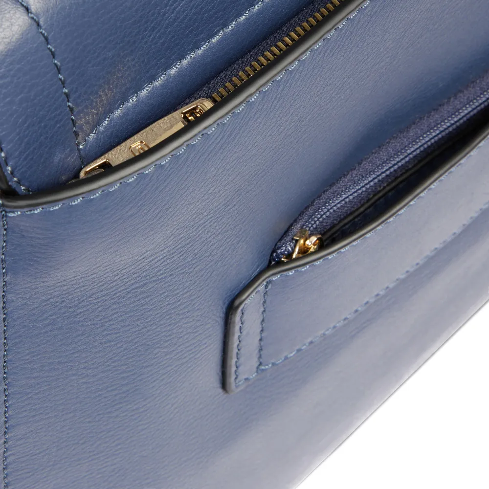 Деловая сумка женская Piquadro Circle BD6778W92/BLU4 с отделением для ноутбука 14" синяя натур.кожа