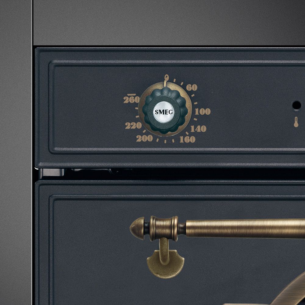 Встраиваемый духовой шкаф SMEG/ Встраиваемый духовой шкаф SMEG, 60 см, Cortina, 50-260 градусов, часы/таймер, галогенная подсветка, 9 режимов, поворотные переключатели Cortina, пиролиз, автоматическое отключение, петли Soft Close, полезный объем 65 л, цве