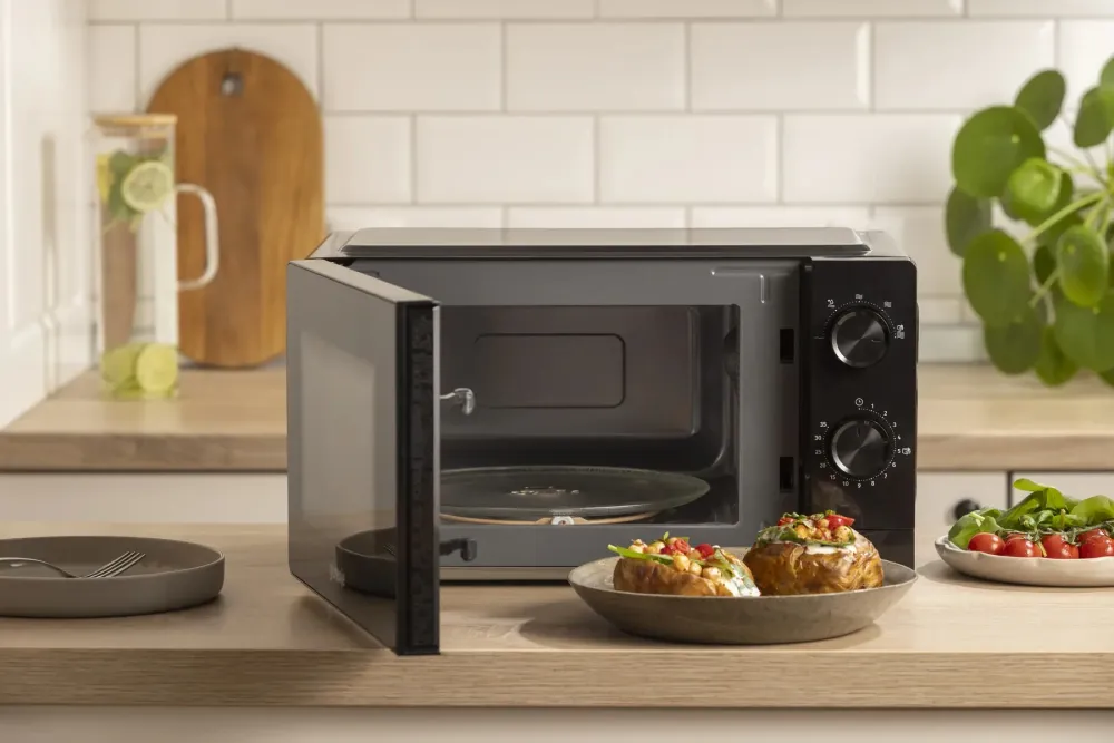 Микроволновая Печь Gorenje MO20CE1B5 20л. 700Вт черный