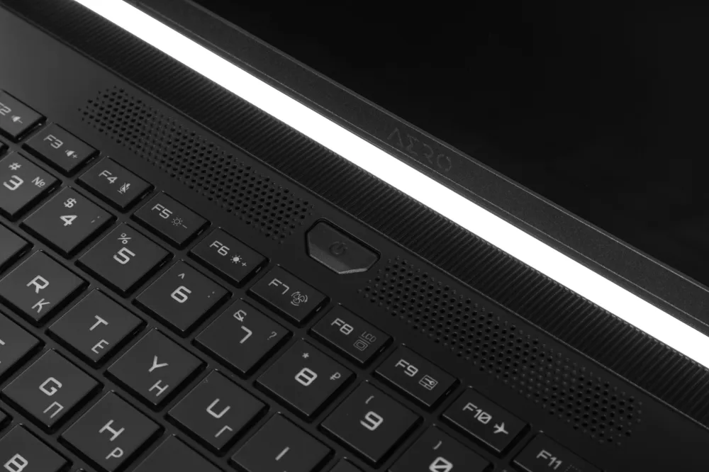 Ноутбук Gigabyte AERO X16 1VH AMD Ryzen AI 7 350/16Gb (1*16 D5)/SSD1Tb/RTX5060 8Gb (85W)/16"/IPS/WQXGA/2560x1600/165Hz/NoOS/RJ-45/Space Gray/1.9kg