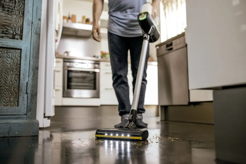 Пылесос ручной Karcher VC 6 Cordless ourFamily 250Вт белый/серый