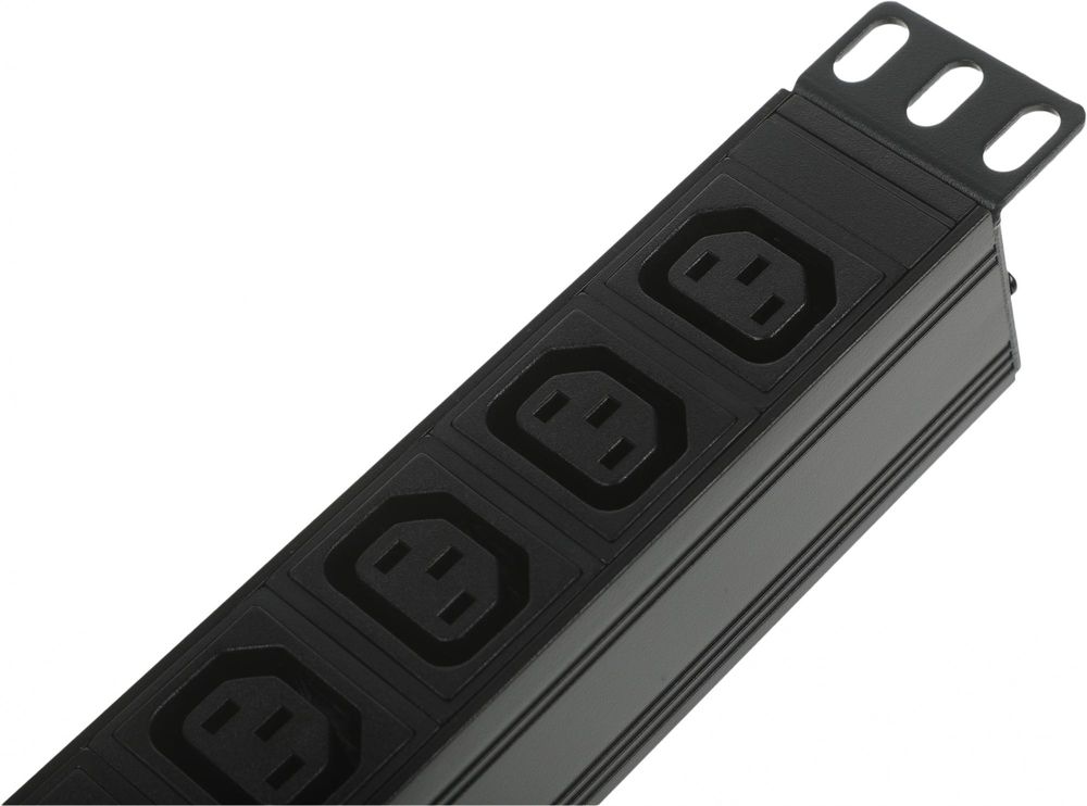 Блок распределения питания Lanmaster TWT-PDU19-10A9C3 гор.размещ. 9xC13 базовые 10A без вилки