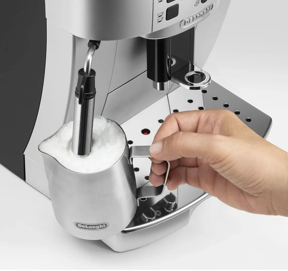Delonghi ECAM22.110.SB Кофемашина