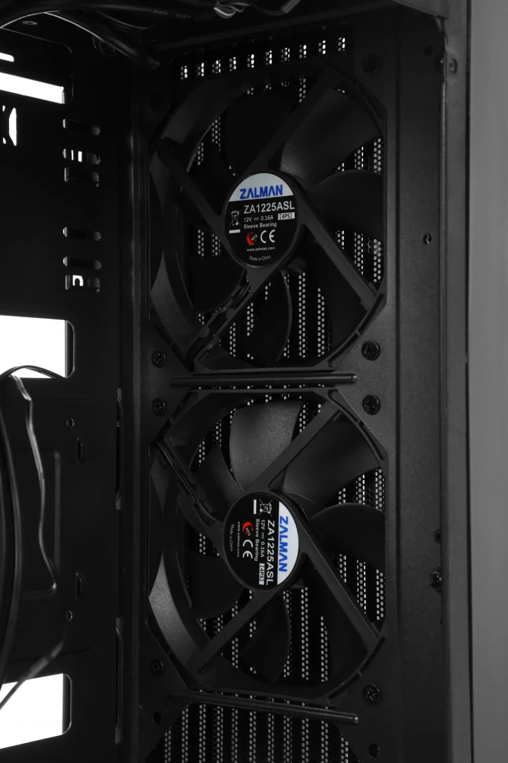 Корпус Zalman S2 TG черный без БП ATX 4x120mm 2xUSB2.0 1xUSB3.0 audio bott PSU